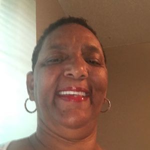 Meet your Posher, Lorraine